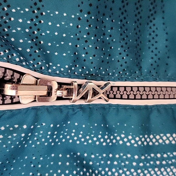 snow jacket - Picture 2 of 4